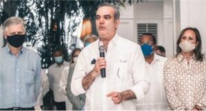 Abinader proclama Gobierno y sector privado apuestan a plan para el turismo