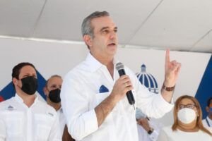 Abinader dice que la Procuraduría está siguiendo la Constitución y las leyes