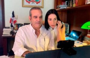 Luis Abinader y Raquel Arbaje enviarán mensaje navideño esta noche