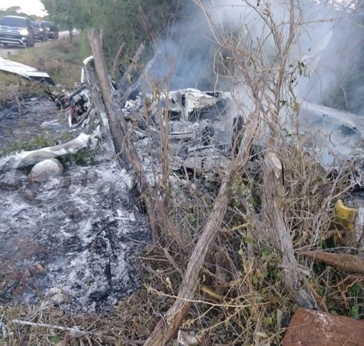 Avioneta Pedernales 06 Video | Muere una persona al estrellarse narco-avioneta en Pedernales