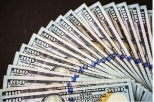 Cámara baja de EEUU aprueba paquete temporal de gastos