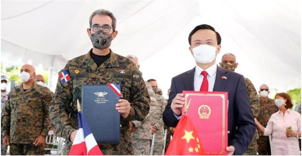 Gobierno dominicano recibe vehículos donados por China