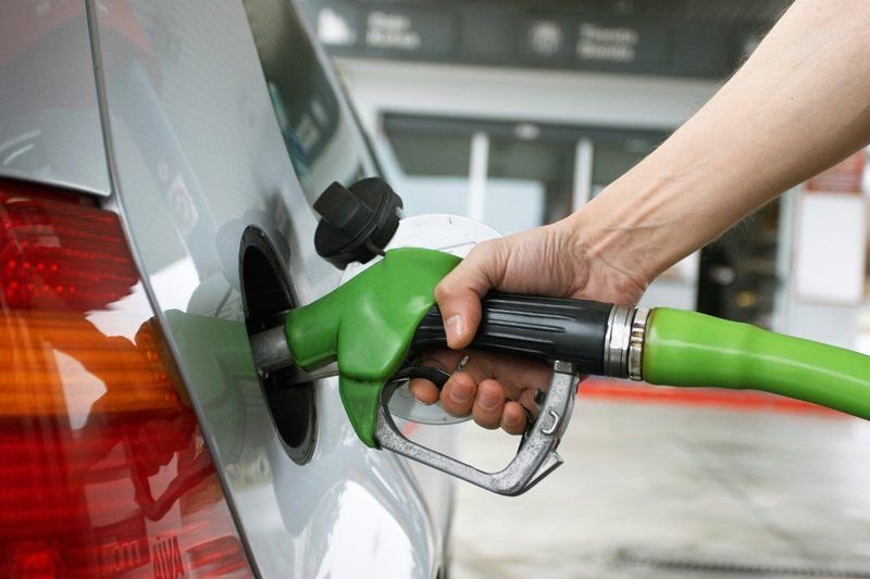 Alza en los precios de los combustibles a partir de mañana