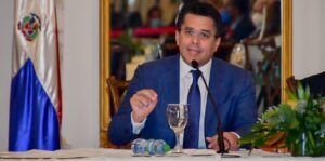 Collado llama a hoteles y aeropuertos ser más rigurosos aplicando protocolos