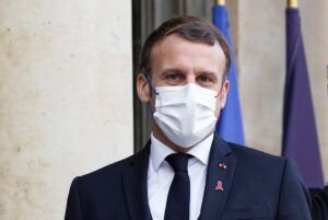 Macron pone fin a su cuarentena de una semana por covid-19