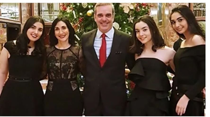 FAMILIA PRESIDENCIAL 2 Presidente Abinader esperará el Año Nuevo en su hogar junto a su familia