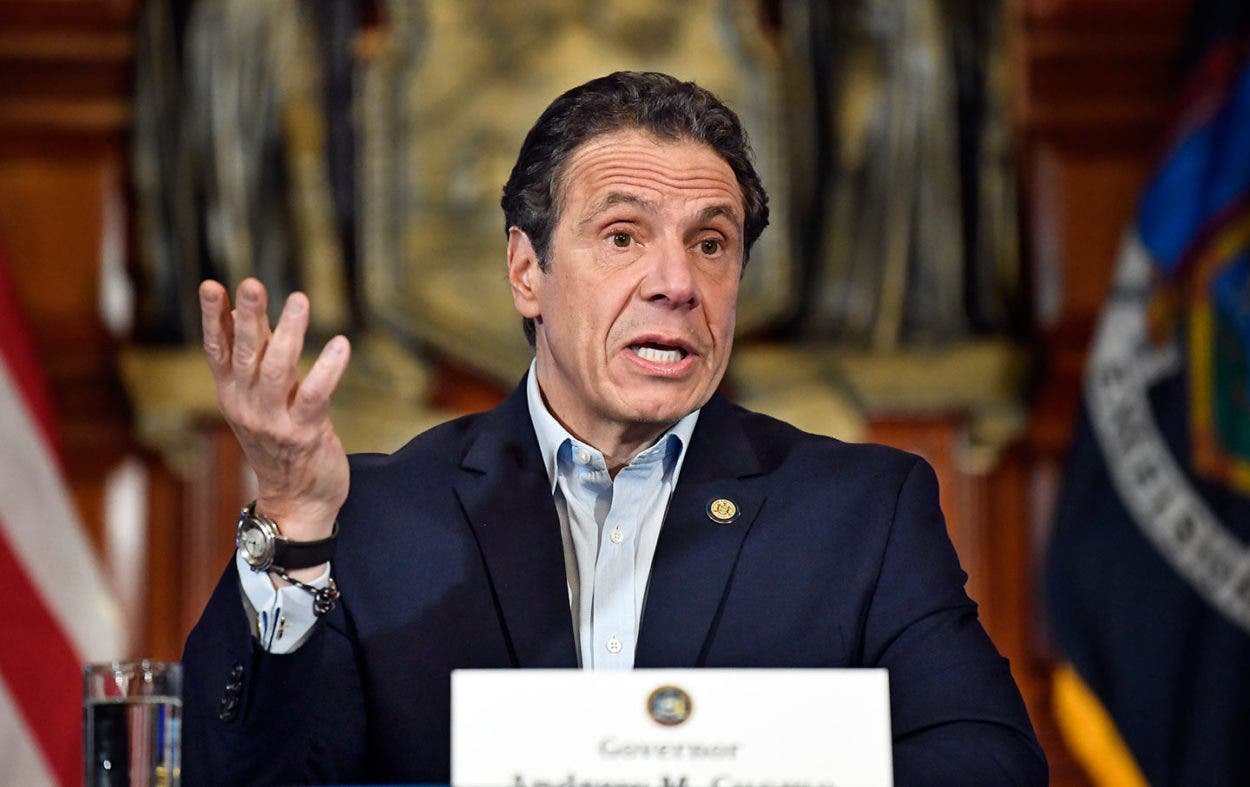 Acusan de acoso sexual al gobernador Andrew Cuomo