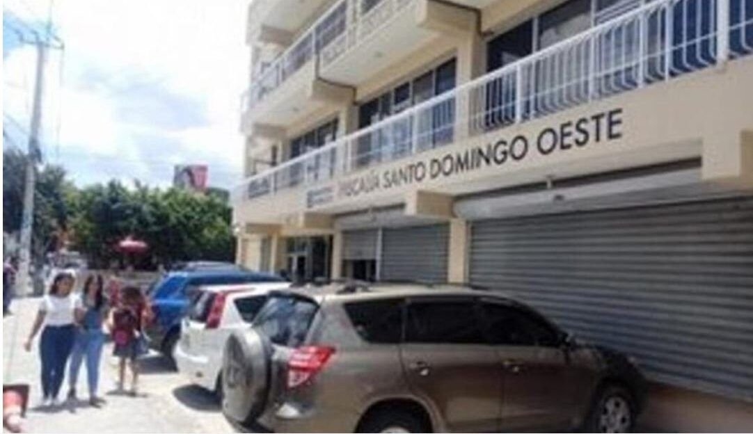 Apresan recién designado vicecónsul en Panamá por violencia contra su pareja 2 Apresan recién designado vicecónsul en Panamá por violencia contra su pareja