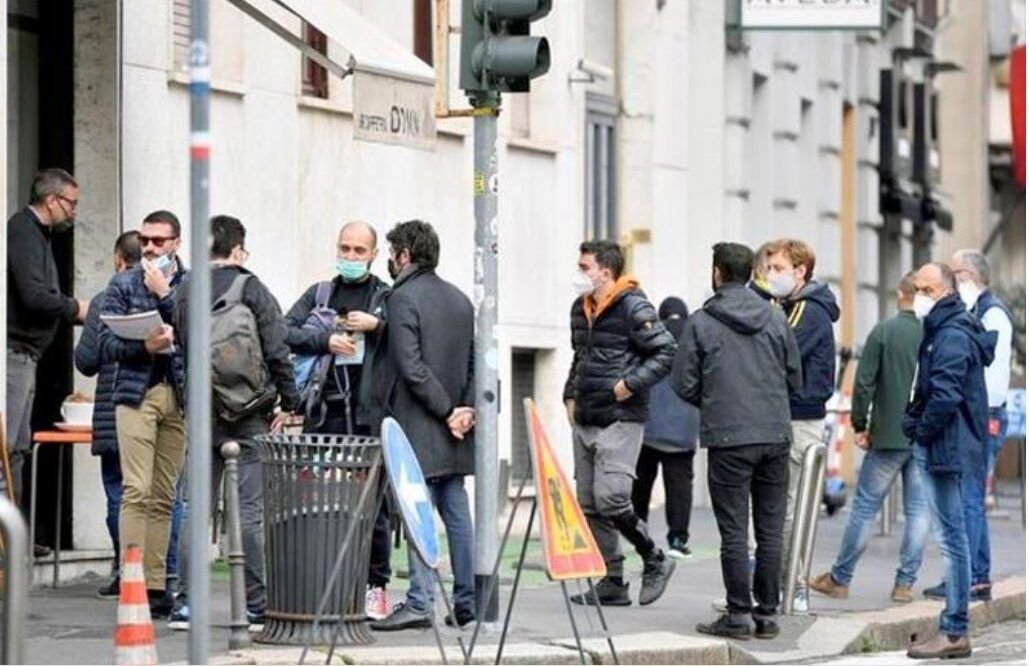 Italia aprueba medidas más estrictas por el covid