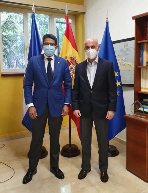 JCL y Abellan 02 Julio César López realiza visita de cortesía al Embajador de España en RD