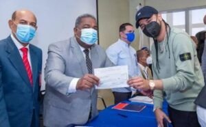 Artistas preocupados si echan contratos para atrás, ya repartieron los 100 millones