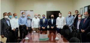 Agricultura y supermercados acuerdan reducir ganancias productos canasta básica