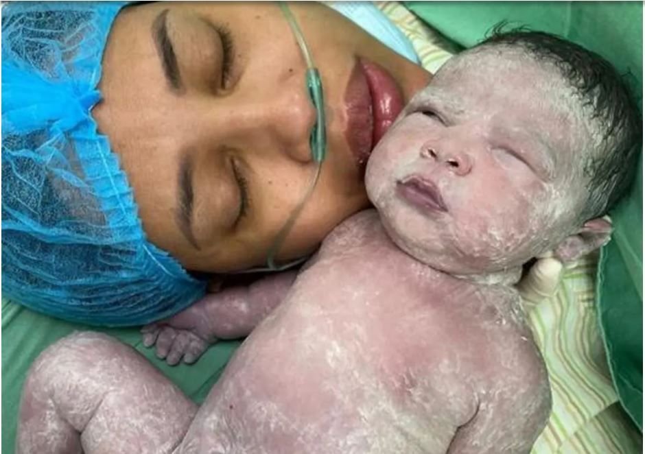 Ya nació «Amaru Jamal», hijo de Musicólogo y Ana Carolina