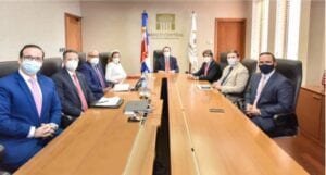 Banco Central y Asonahores revisan comportamiento del sector turismo