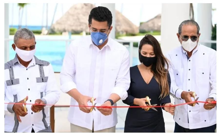 Ministro David Collado afirma sigue aumento la llegada turistas