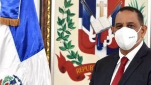 Ministerio de Economía prohíbe gastos de representación entre sus servidores