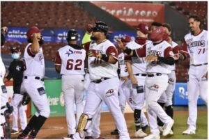 Los Gigantes vencen a los Leones; Toros y Estrellas obtienen victorias