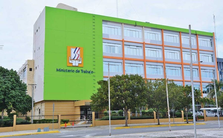 Ministerio de Trabajo reitera el feriado “Día de Reyes” se cambia al lunes 4