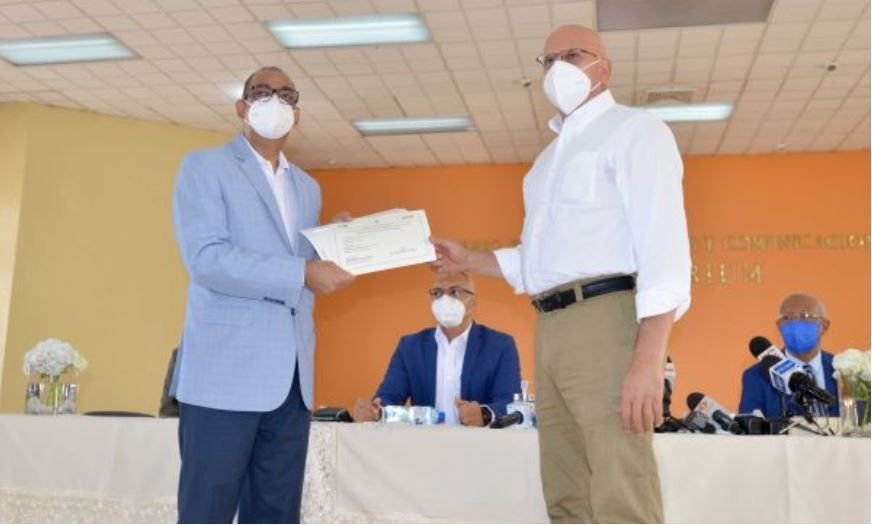 Obras Pública entrega RD$900 millones para rehabilitar caminos en 4 provincias