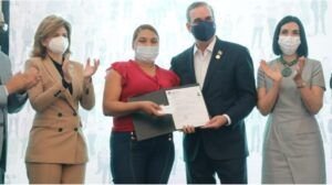 Gobierno logra meta entregar seguro Senasa a dos millones de personas