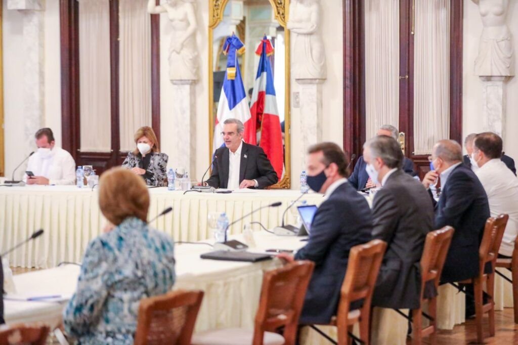 Abinader Ministros 01 Abinader reúne ministros “para mejorar eficacia del Gobierno”