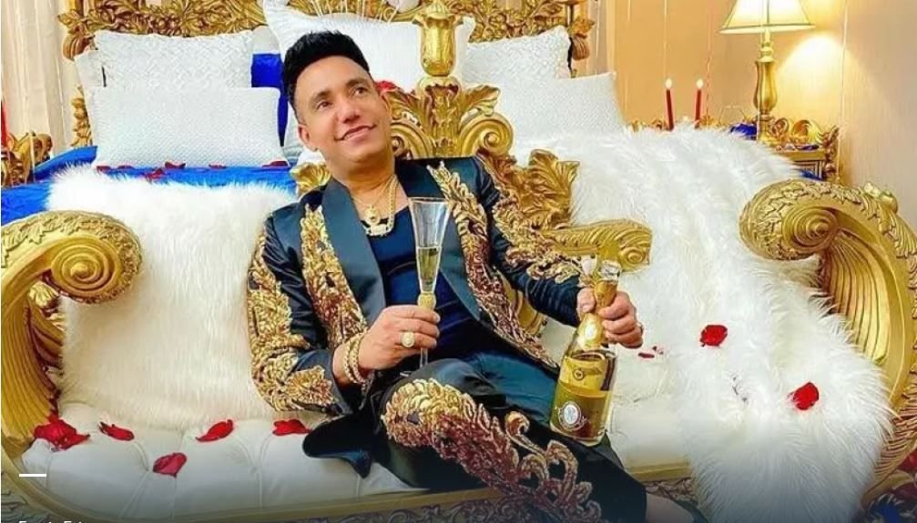 La fiesta sorpresa del bachatero Elvis Martínez