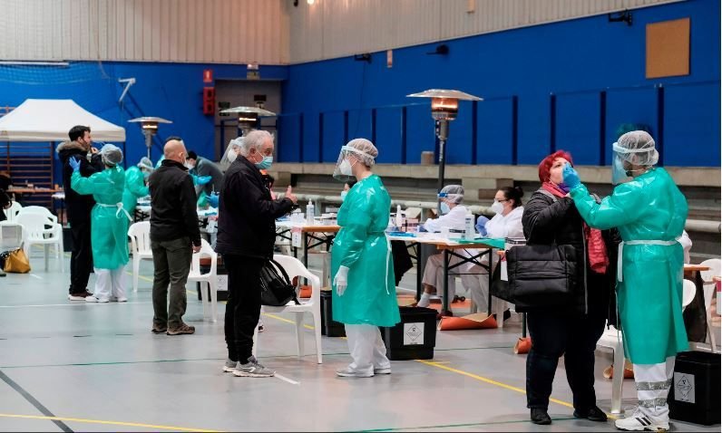 La pandemia se dispara en España y casi triplica el nivel de alto riesgo