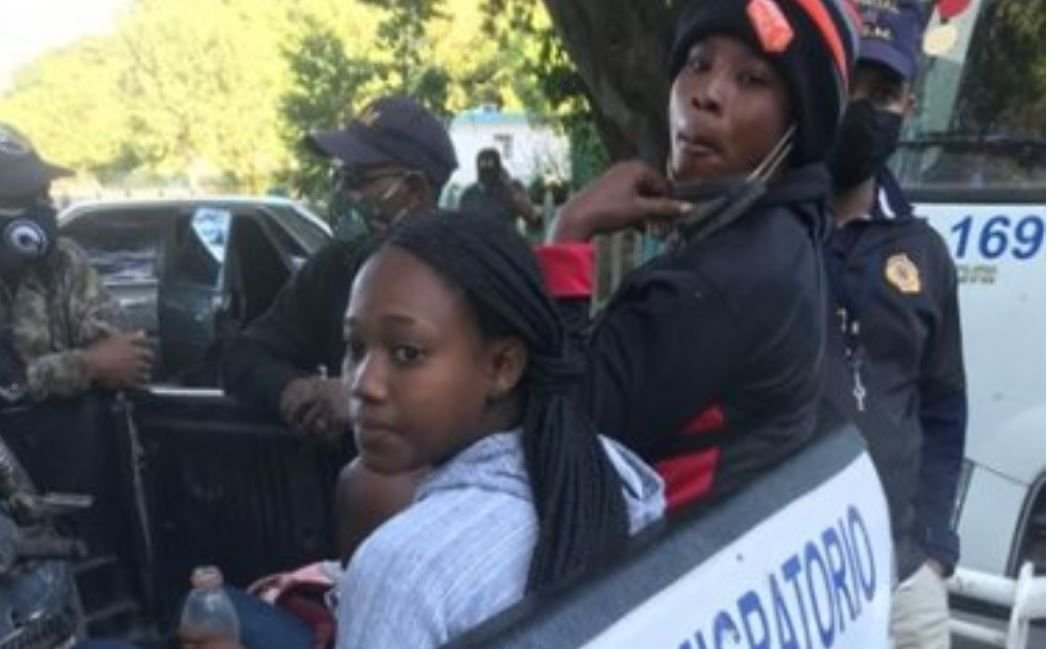 Migración R.Dom. detiene a 70 haitianos indocumentados 2 Migración R.Dom. detiene a 70 haitianos indocumentados