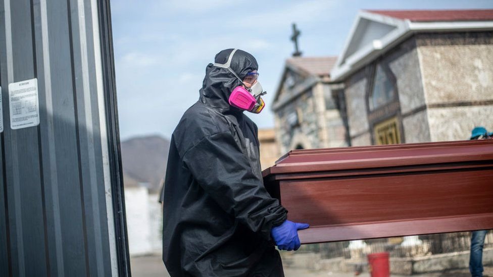 Perú suma otros 1.701 casos y 66 fallecidos por la COVID-19