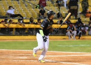 Lagares conecta grand slam y Águilas obligan séptimo juego