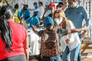 Programa Plásticos por Juguetes del ADN, recolectó 124 mil 100 botellas en primer día.