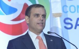 Ministro de Hacienda: “El Gobierno nunca ha contemplado”  impuestos a remesas