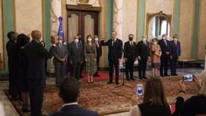 Abinader juramenta cuatro nuevos jueces del Tribunal Constitucional