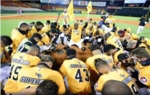 Juan Lagares y Marcos Diplán llevan a las Águilas a la final de la pelota invernal