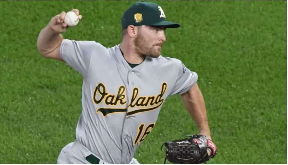 Hendriks acuerda por 54 millones con Medias Blancas