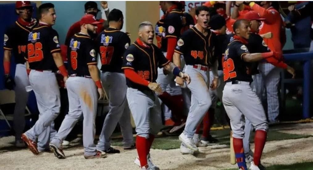 Criollos de Caguas ganan el béisbol invernal P.Rico e irán a Serie del Caribe