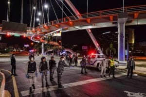 Detienen 547 por violar toque de queda