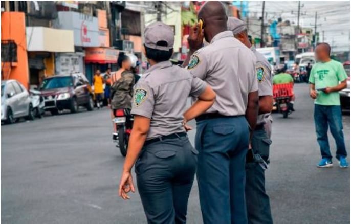 Desde este mes policías comenzarán a recibir aumento salarial de hasta 40%