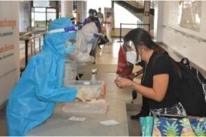 R. Dominicana hará pruebas de covid-19 gratis a turistas que regresen a EE.UU.