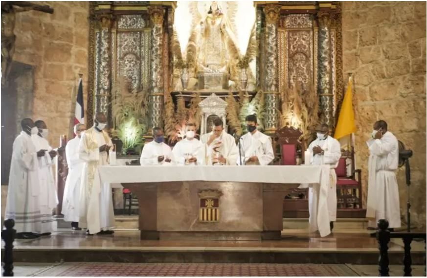 Embajada de Haití celebra misa por las víctimas del terremoto del 2010