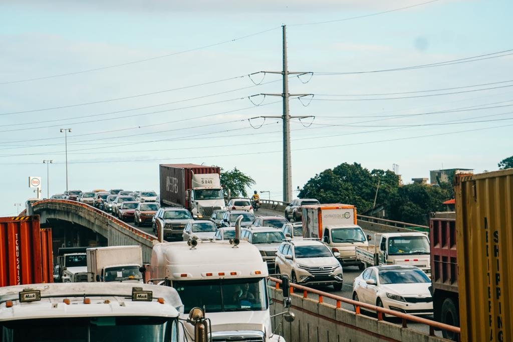Industriales de Haina piden resolver extensos tapones en el peaje 2 Industriales de Haina piden resolver extensos tapones en el peaje