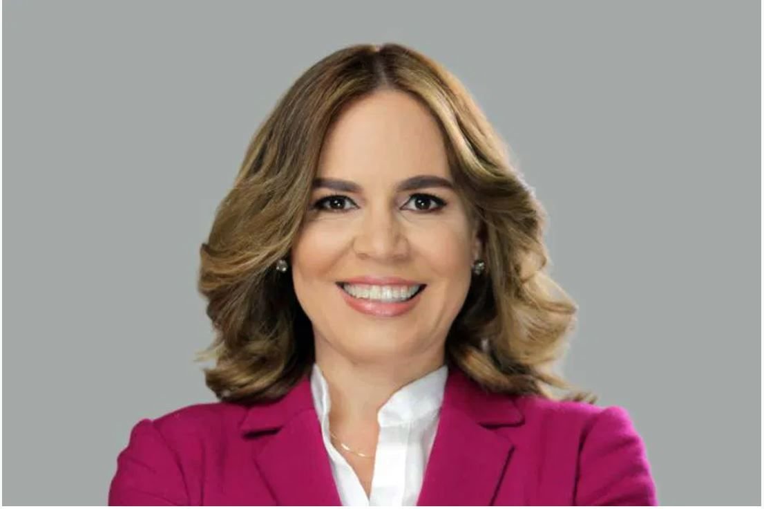 Comunicadora y exfuncionaria Brenda Sánchez abandona el PLD