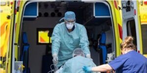 Reino Unido registra el récord de 1,325 muertes por COVID-19 en un solo día