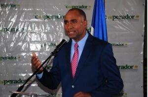 Julito Fulcar defiende a su hermano ante cuestionamientos a compras en Minerd