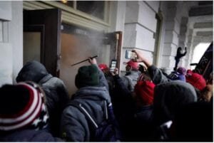 El FBI alerta sobre «protestas armadas» contra resultado electoral