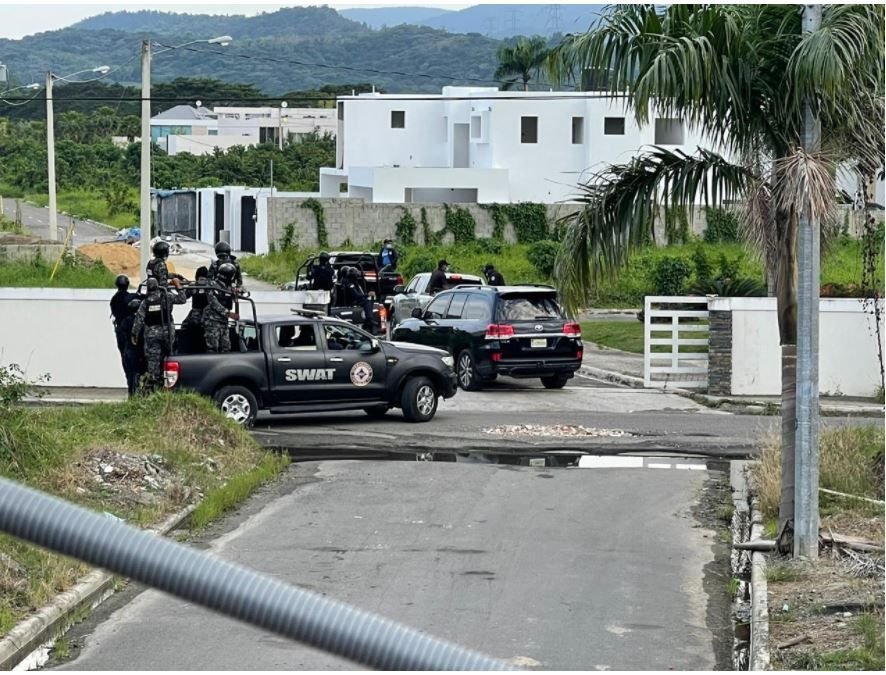 Pepca allana residencia de Julio César Correa, exadministrador de Edenorte