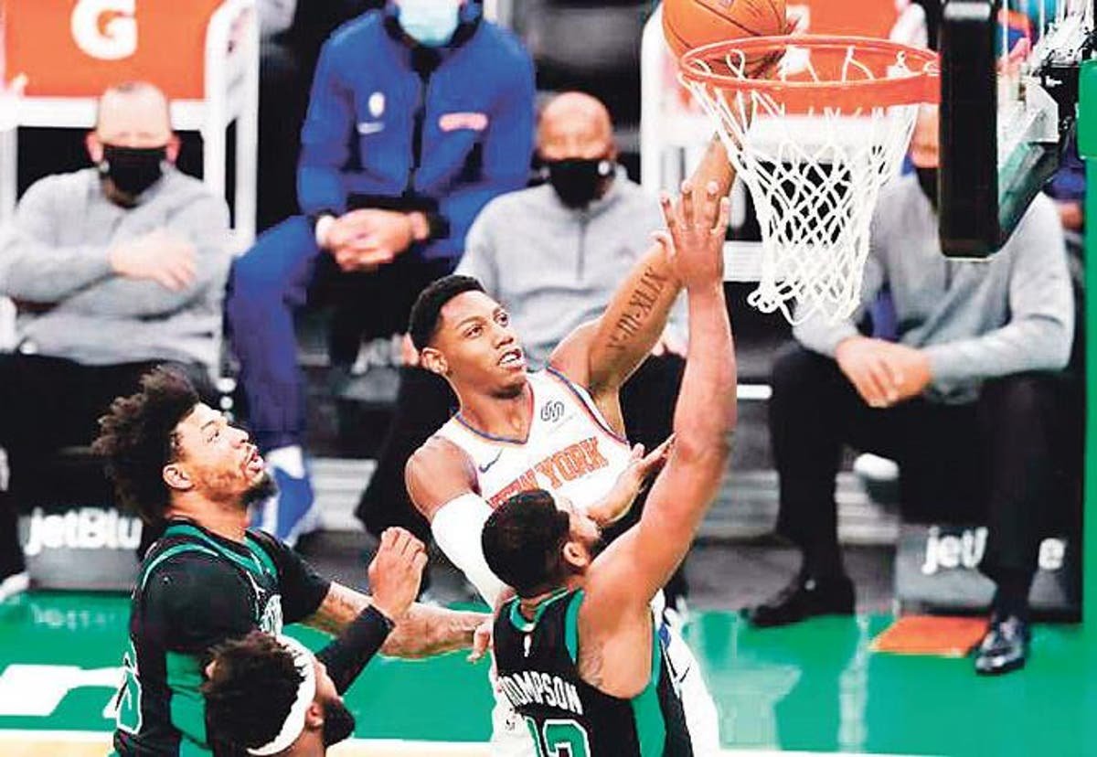 Randle conduce Knicks a ganar