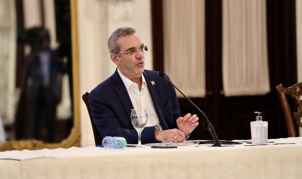 Abinader ratifica el compromiso con el régimen de exenciones de la Ley 28-01