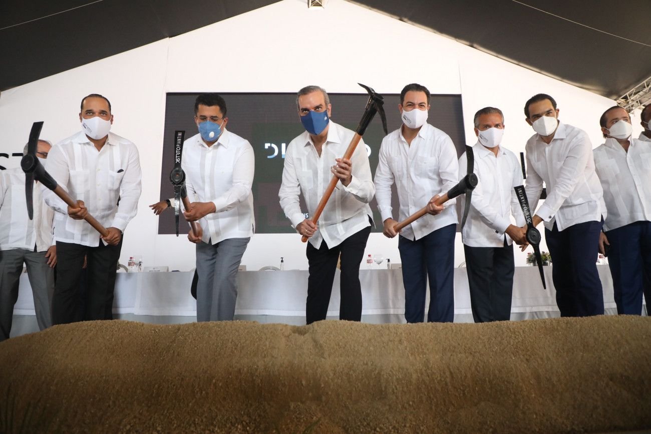 Abinader da primer picazo en innovador proyecto inmobiliario Distrito Piantini