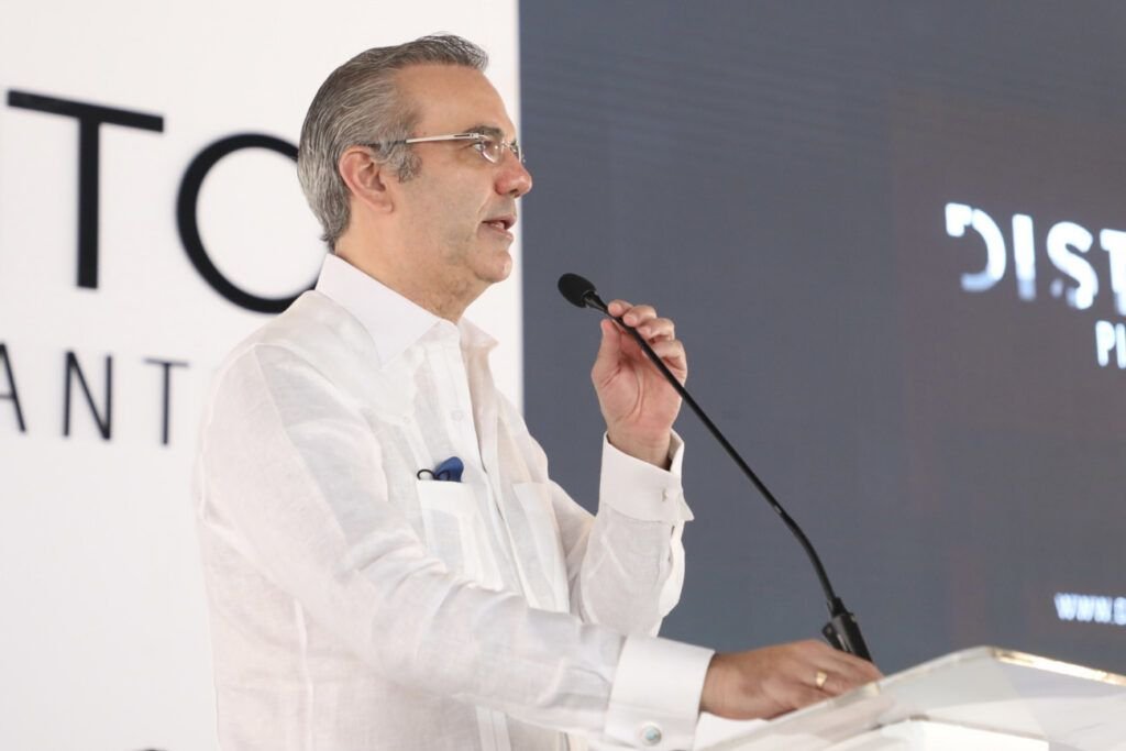 Abinader Piantini 02 Abinader da primer picazo en innovador proyecto inmobiliario Distrito Piantini